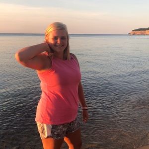 Meet your Posher, Melanie